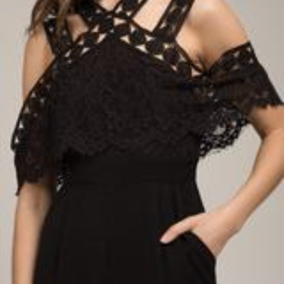 Moon River Black Wide Leg Jumpsuit Crochet Lace Straps NWT XS - Picture 3 of 4